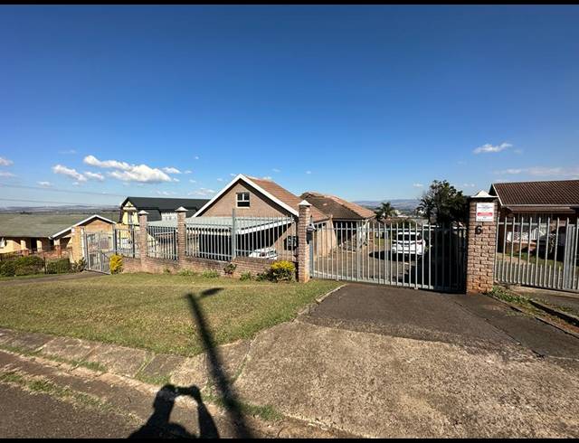 3 BEDROOM FREESTANDING FOR SALE IN EASTWOOD
